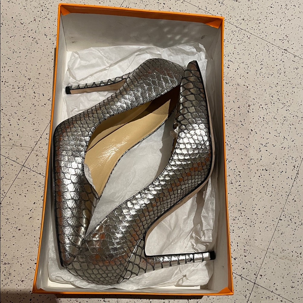 Kate Spade New York Lollipop Pumps-Pewter-made in Italy Metallic Silver Heels- 9 - Picture 14 of 15